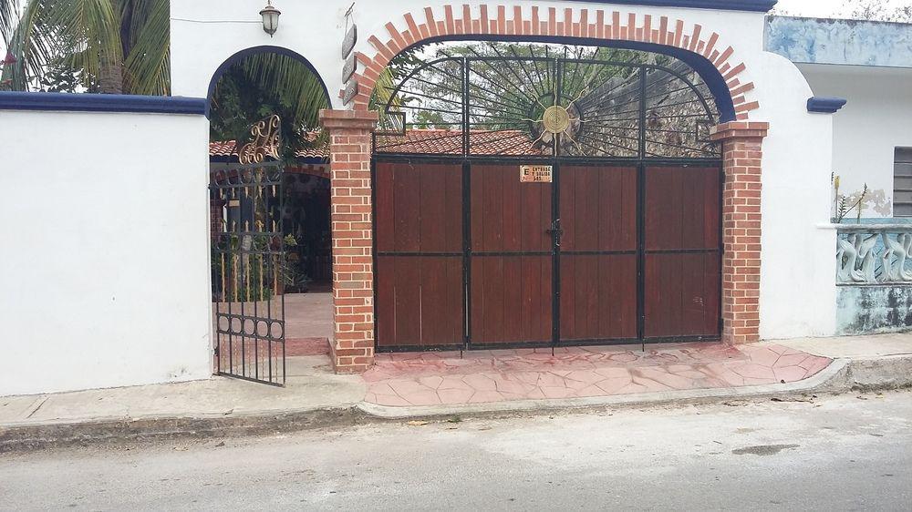 La Casa De Angel Valladolid Екстер'єр фото